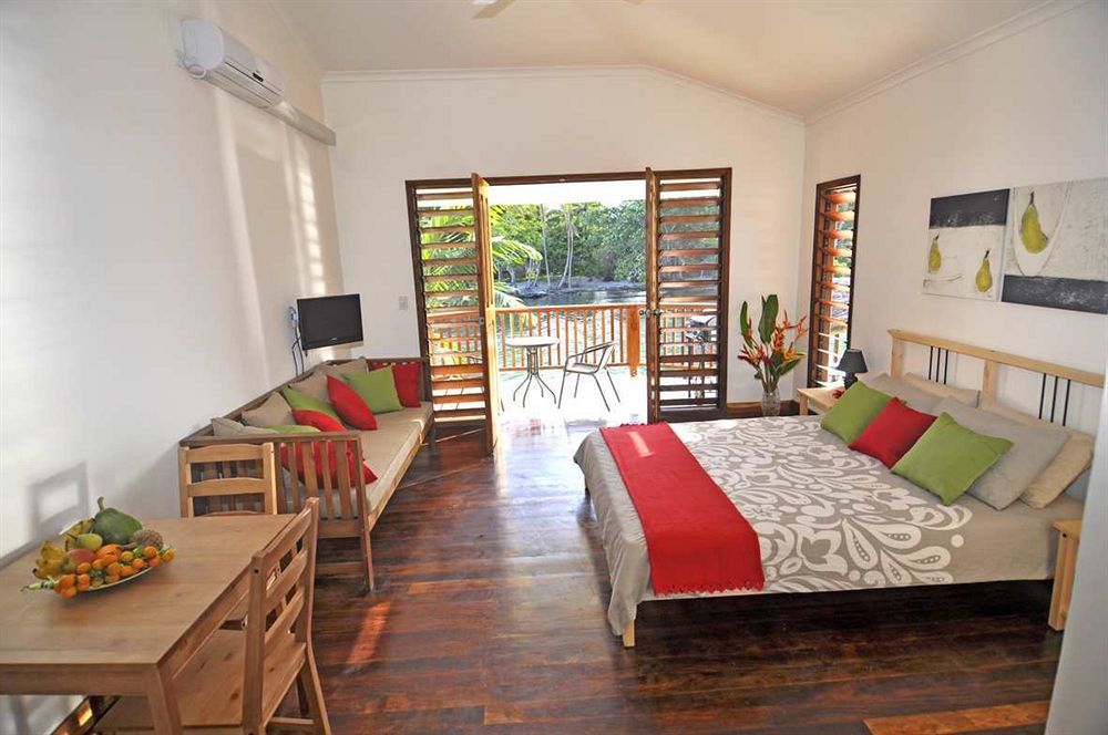 פורט וילה Tropicana Lagoon Apartments מראה חיצוני תמונה